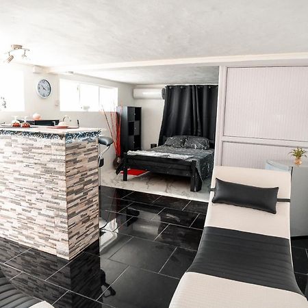 Studio B Порт-Луи Экстерьер фото